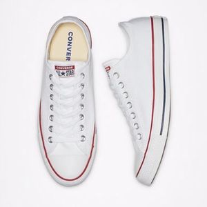 White Chuck Taylor All Star Converse
